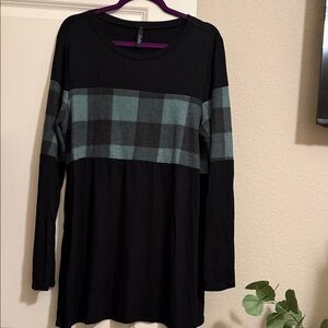 Celeste Black and Green Plaid Tunic Top